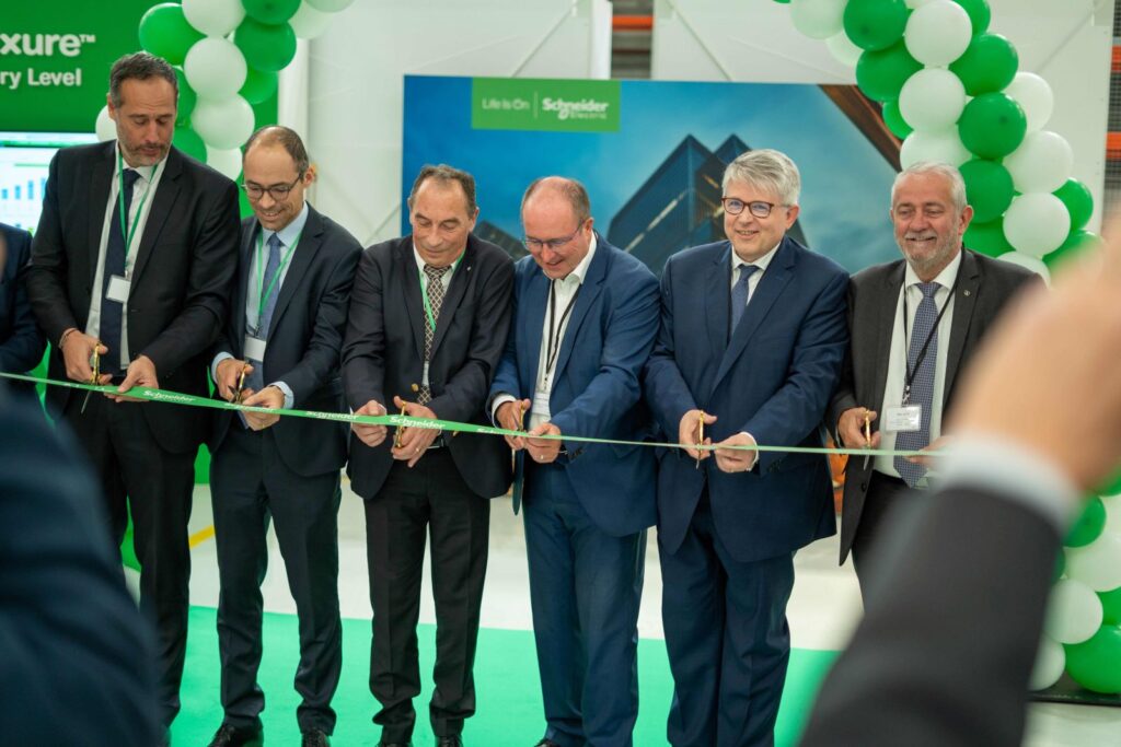 Schneider Electric Sarel откриване на нов цех Франция