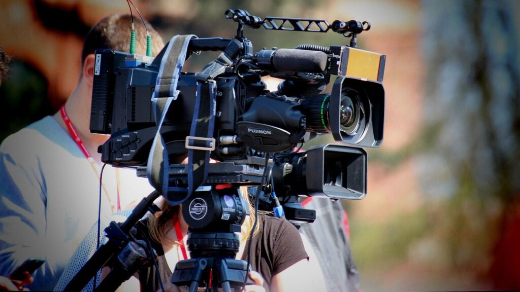 Camera operator 2808321