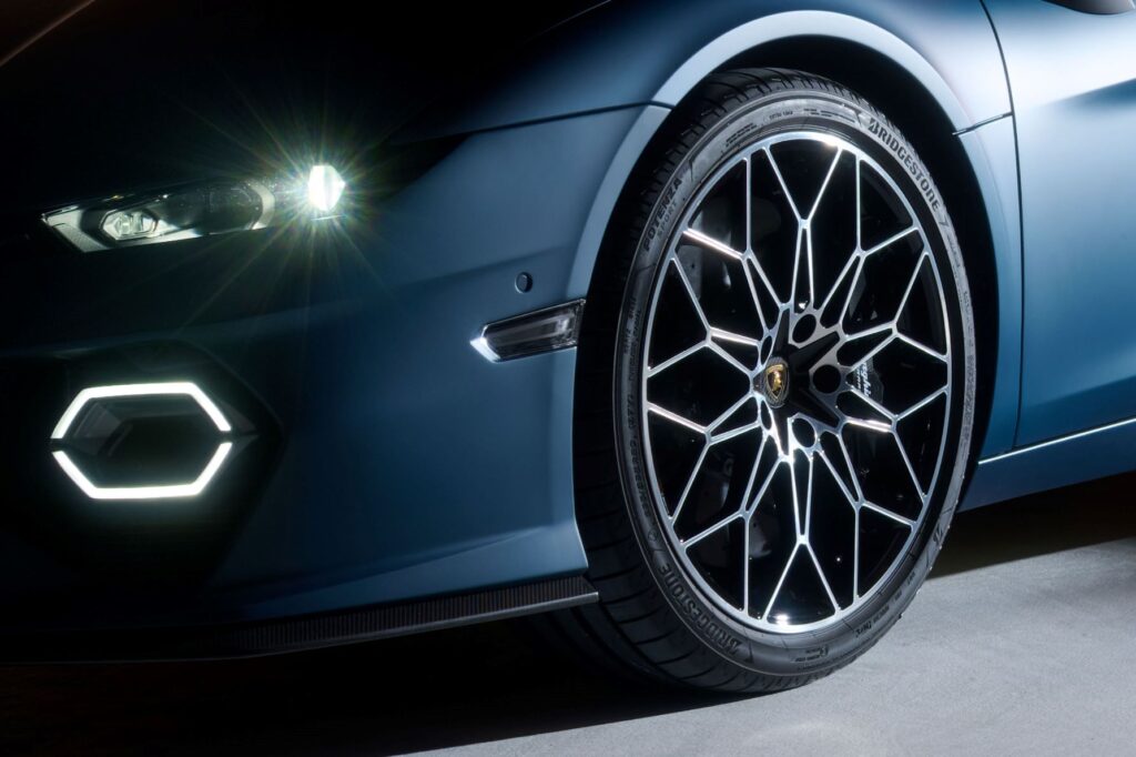 Lamborghini Temerario detail bridgestone