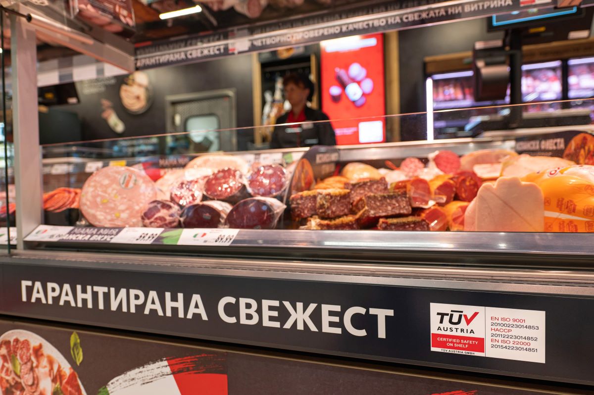Kolbasi Sveja vitrina Kaufland