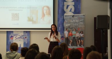 Десетки млади хора от София се срещнаха с представители на бизнеса в рамките на инициативата „Среща с големия бизнес“